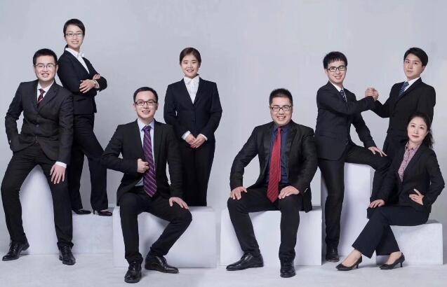 保險公司服裝由南(nán)京職業(yè)裝定做(zuò)公司設計(jì)制(zhì)作(zuò)