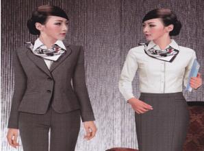 南(nán)京西(xī)服定做(zuò)版型設計(jì)與面料任君選擇