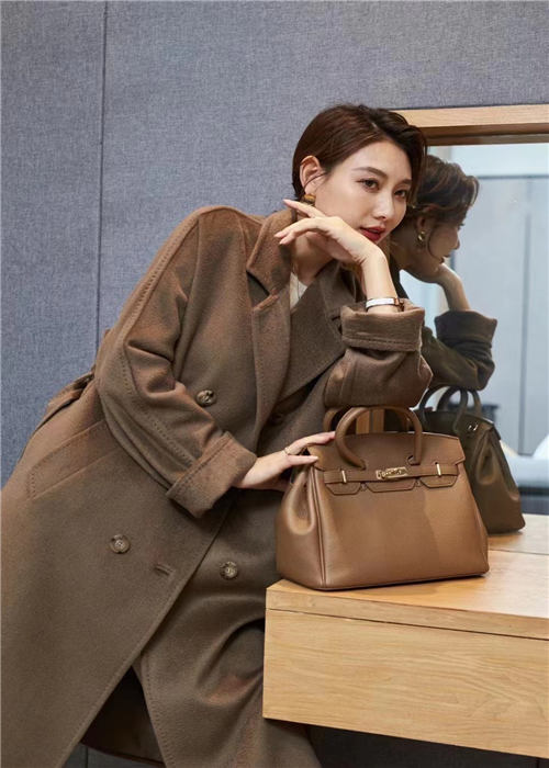 大(dà)衣定制(zhì)